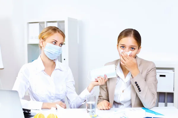 With cold and flu at work place — Stock Photo, Image