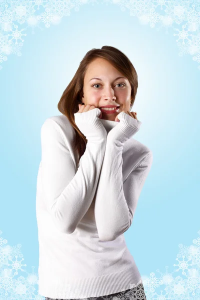 Ung flicka i vit tröja — Stockfoto