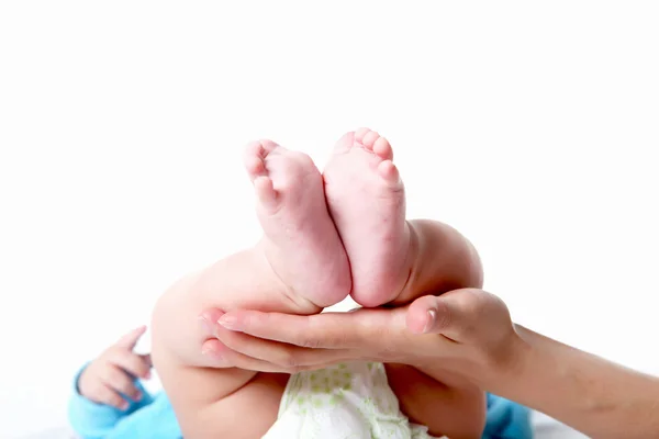 Primer plano de los pies del bebé —  Fotos de Stock