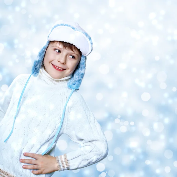 Retrato de niño pequeño en ropa de invierno —  Fotos de Stock