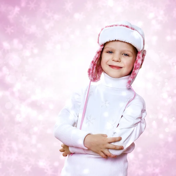 Портрет маленького ребенка в зимней одежде — стоковое фото
