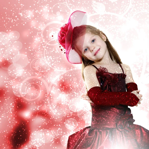 Маленька дівчинка одягнена в красиву сукню — стокове фото