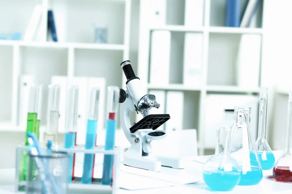 Medicinska och vetenskapliga utrustning. i laboratorium — Stockfoto