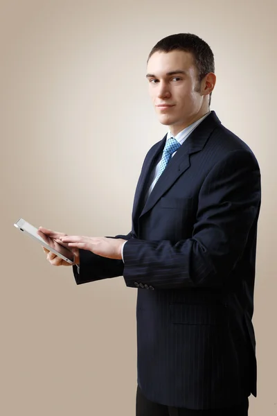 Jonge zakenman presentatie maken — Stockfoto