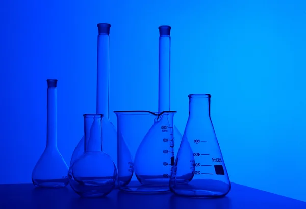 Chemie laboratorní zařízení a skleněných trubic — Stock fotografie