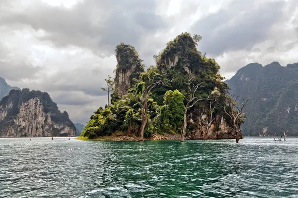 Mastigar lan lago . — Fotografia de Stock