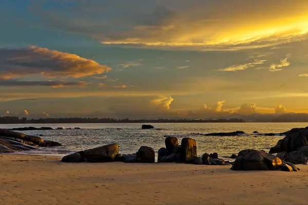 Solnedgång över havet — Stockfoto