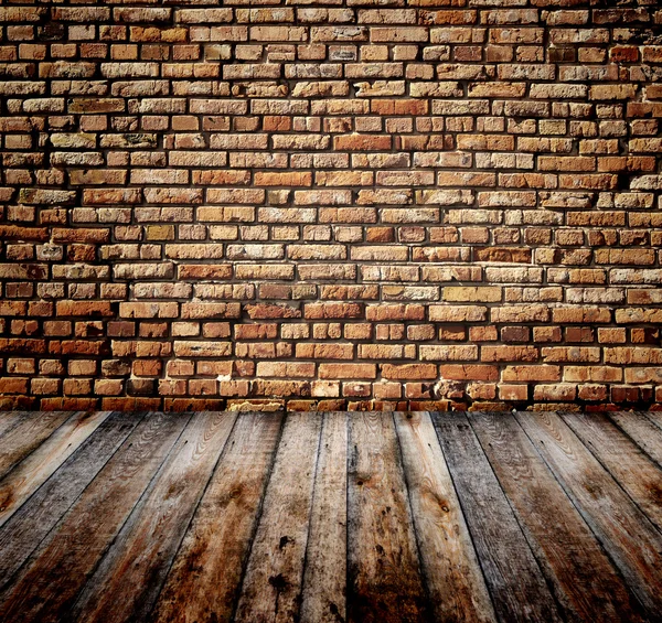 Sala velha com parede de tijolo — Fotografia de Stock