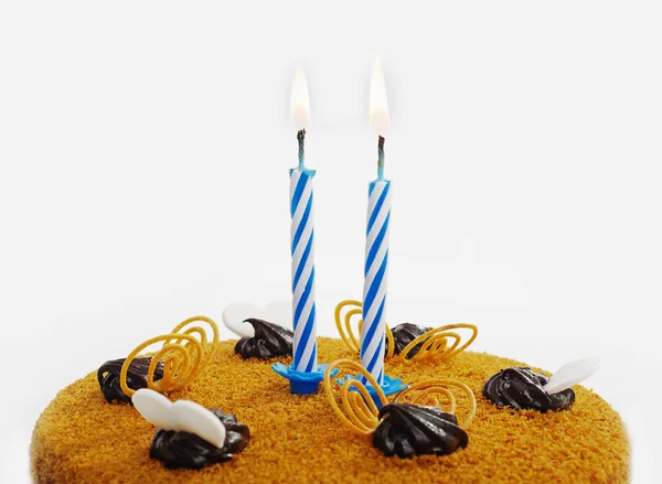 Торт с двумя свечами . — стоковое фото