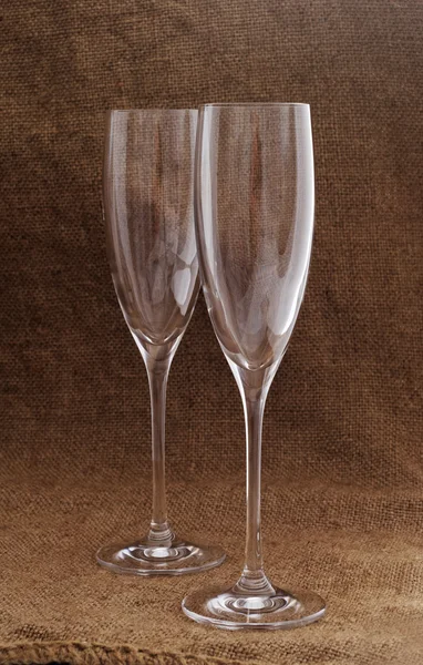 Två tomma vinglas. — Stockfoto
