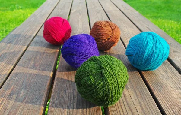 Bolas de lã multicoloridas . — Fotografia de Stock