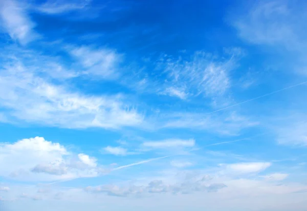 Albastru cer fundal — Fotografie, imagine de stoc