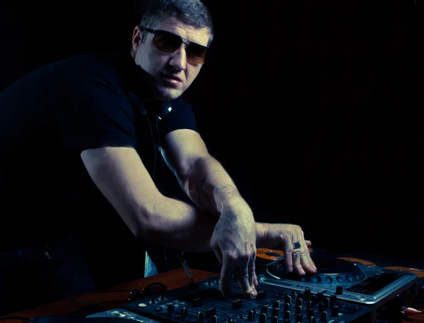 DJ in a club — Stock Photo, Image