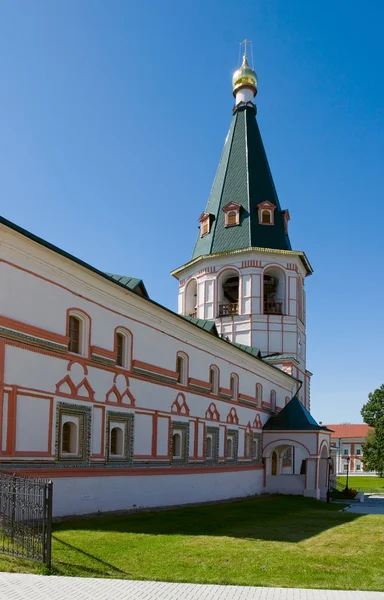 Igreja Ortodoxa. Mosteiro de Iversky em Valday, Rússia — Fotografia de Stock