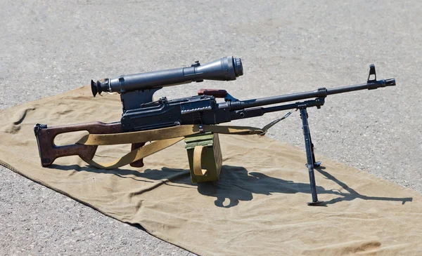 Machine gun kalashnikov with scope — Stock Photo, Image