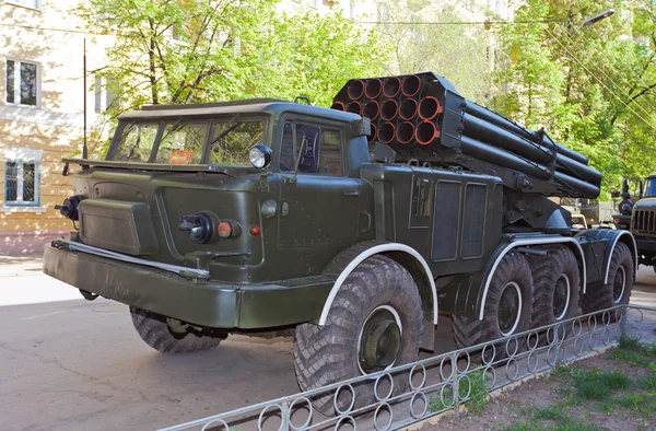 Rosyjski wiele uruchomienia rakiet systemu "uragan" — Zdjęcie stockowe