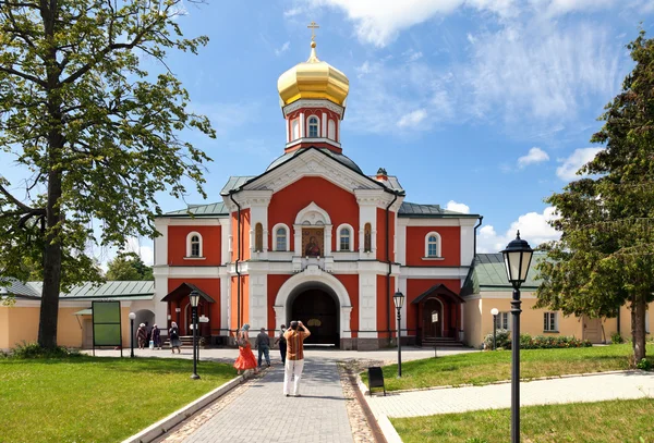 ロシア正教教会。バルダイ、ロシアの iversky 修道院. — ストック写真