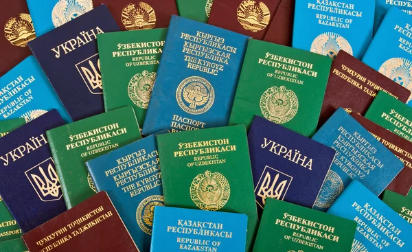 Paspoorten als achtergrond — Stockfoto