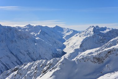 dağlar kışın kar altında. Alpler. Sölden. Avusturya