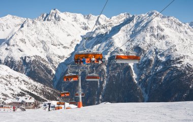 sandalye teleferik. Sölden. Avusturya