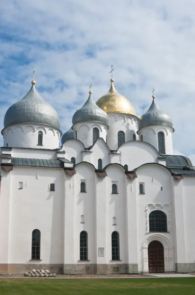 Saint sophia kathedraal in het kremlin van grote novgorod in Rusland — Stockfoto