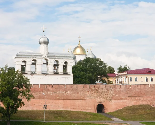 Rusia. Novgorod el Grande. Campanario — Foto de Stock