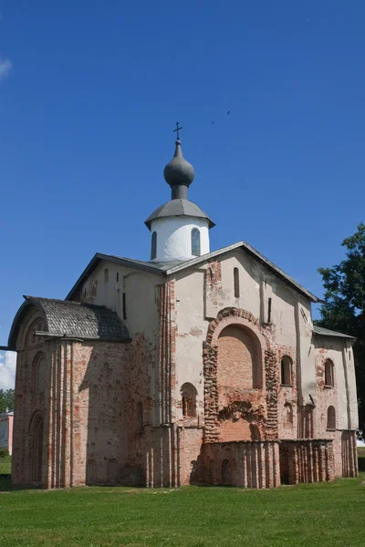 Kirche Paraskevy Freitag bei der Auktion. Novgorod der Große — Stockfoto