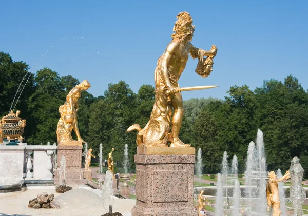 Grand cascade in Pertergof, Saint-Petersburg, Russia. — Stock Photo, Image