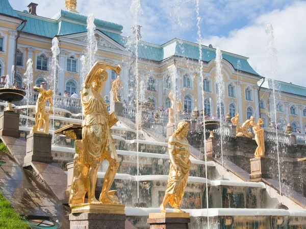 Большой каскад в Пертергофе, Санкт-Петербург, Россия. — стоковое фото