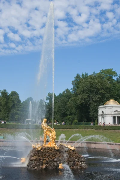 Samson Fountain, Grand cascade in Pertergof, Russia — Stock Photo, Image