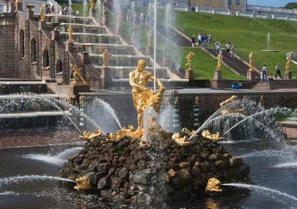 Samson Fountain, Grand cascade in Pertergof, Russia — Stock Photo, Image