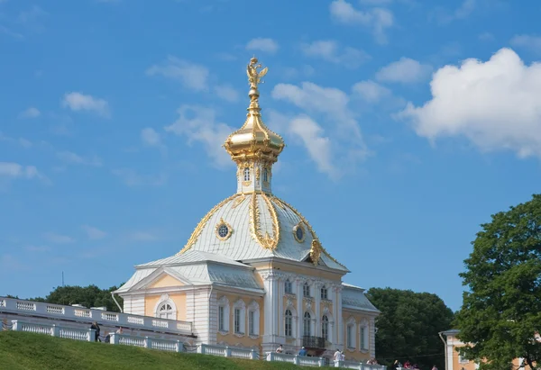 Stempel corps van het grand palace. Peterhof. Rusland — Stockfoto