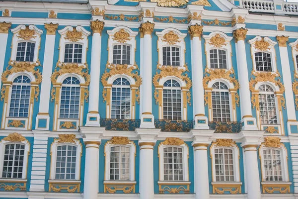 Екатерининский дворец, расположенный в городе Царское Село — стоковое фото