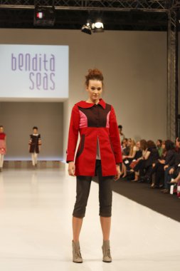 kadın moda show 2012