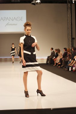 kadın moda show 2012