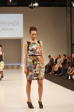 kadın moda show 2012