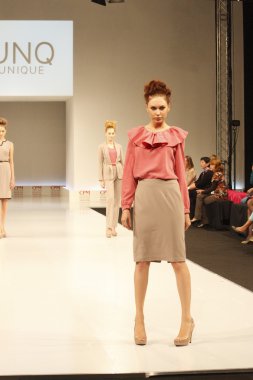 kadın moda show 2012