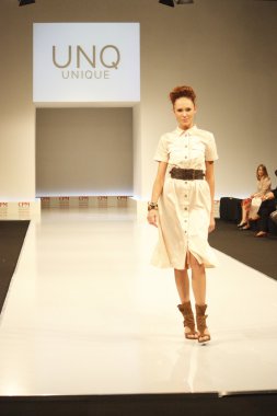 kadın moda show 2012