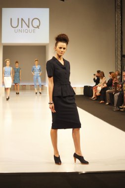 kadın moda show 2012