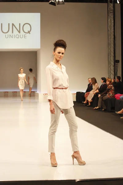 Pokaz mody dla kobiet 2012 — Zdjęcie stockowe