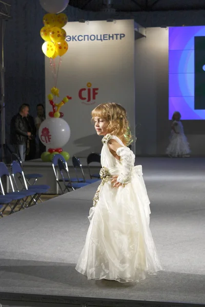 Desfile de Moda Infantil 2012 —  Fotos de Stock