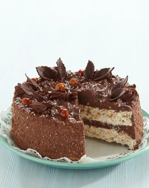 Cake met chocolade en hazelnoot — Stockfoto