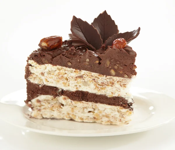 Čokoláda a lískových ořechů dort, selektivní zaměření — Stock fotografie