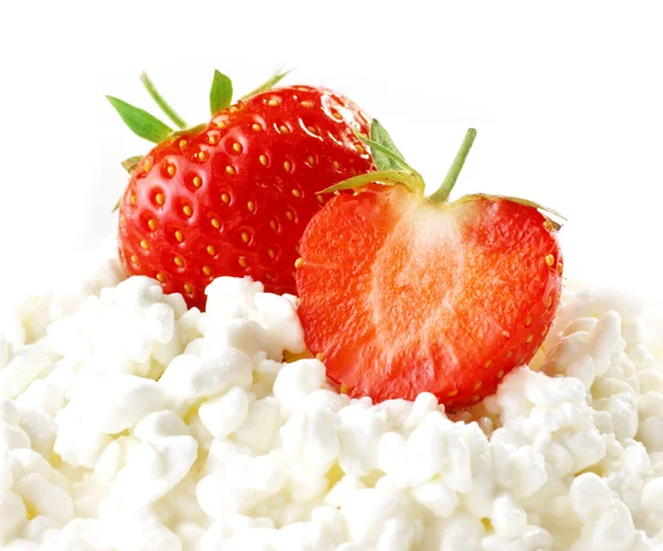 Strawberries and cottage cheese — Stock Photo, Image