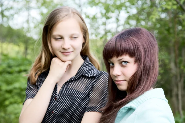 Two girls of the teenager in spring afternoon — Stock Photo, Image