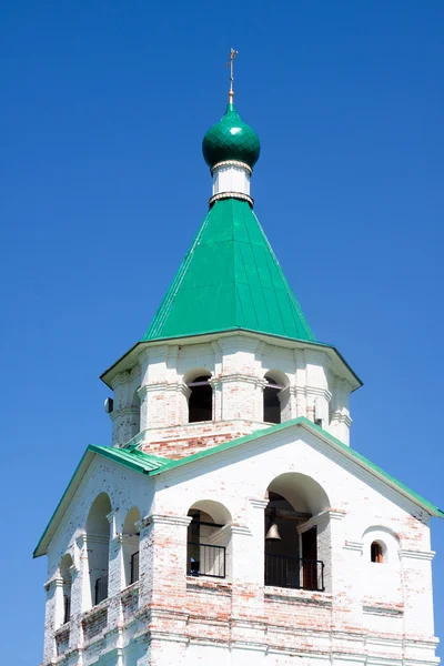 Orthodoxe witte kerk — Stockfoto