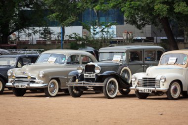 Chennai - Hindistan - 24 Temmuz: vauxhall velox 1951, dodge 1931 ve