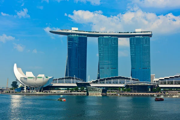 Отель и казино Marina Bay Sands, Сингапур — стоковое фото