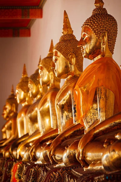 Siedzi posągów Buddy, Tajlandia — Zdjęcie stockowe