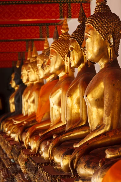 Sitzende Buddha-Statuen, Thailand — Stockfoto